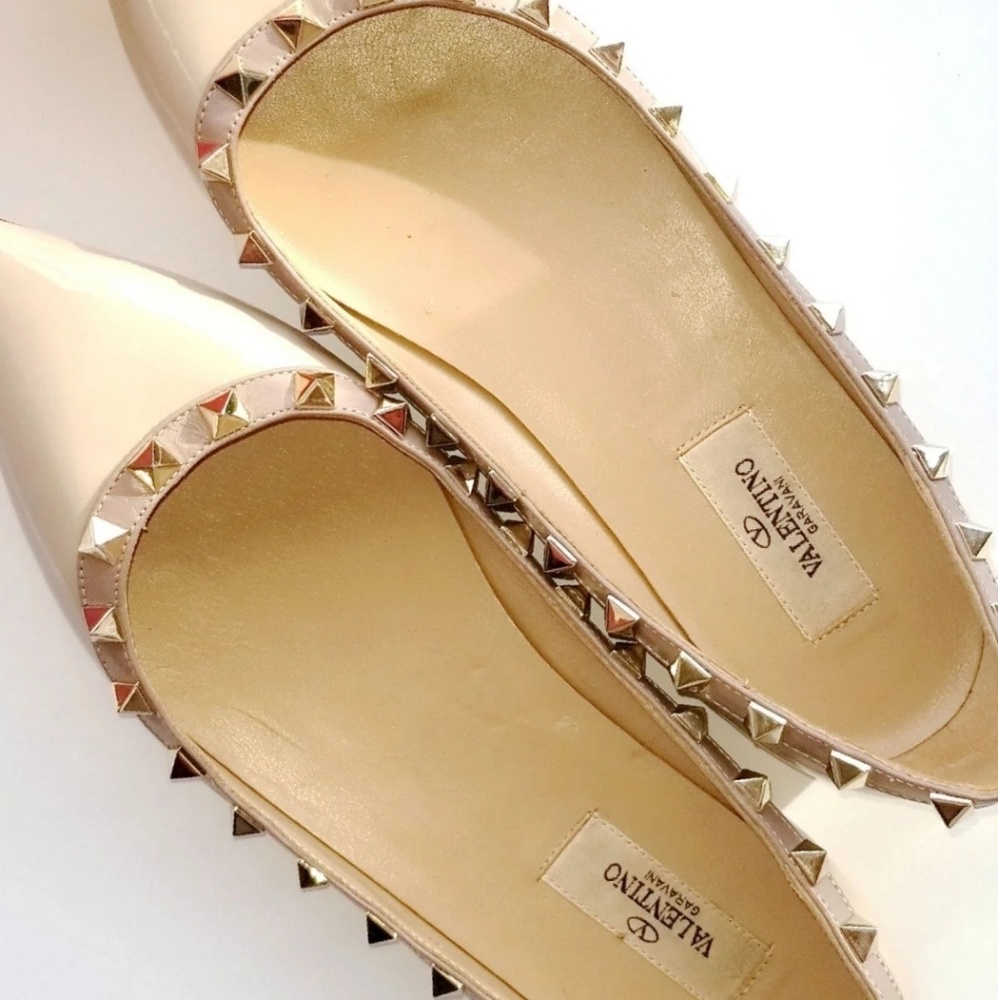 Valentino GaravaniRockstud Patent Ballet Flats